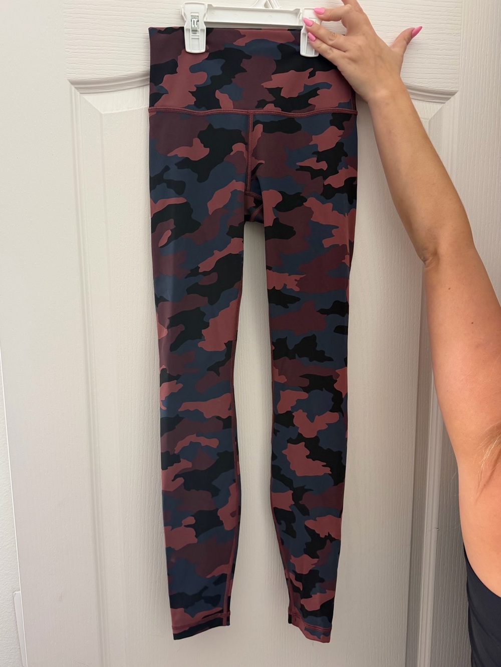 Lululemon Camo Leggings in Burgundy and Black